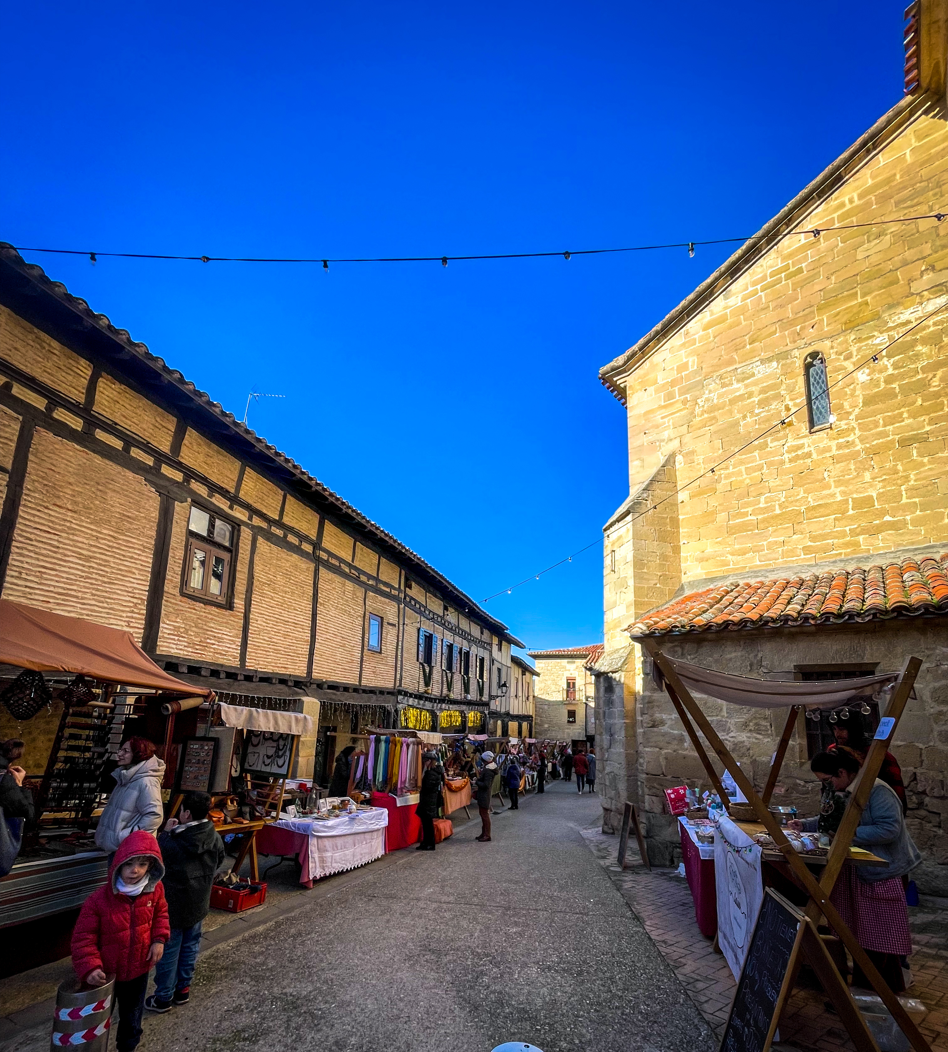 III MERCADO NAVIDEÑO