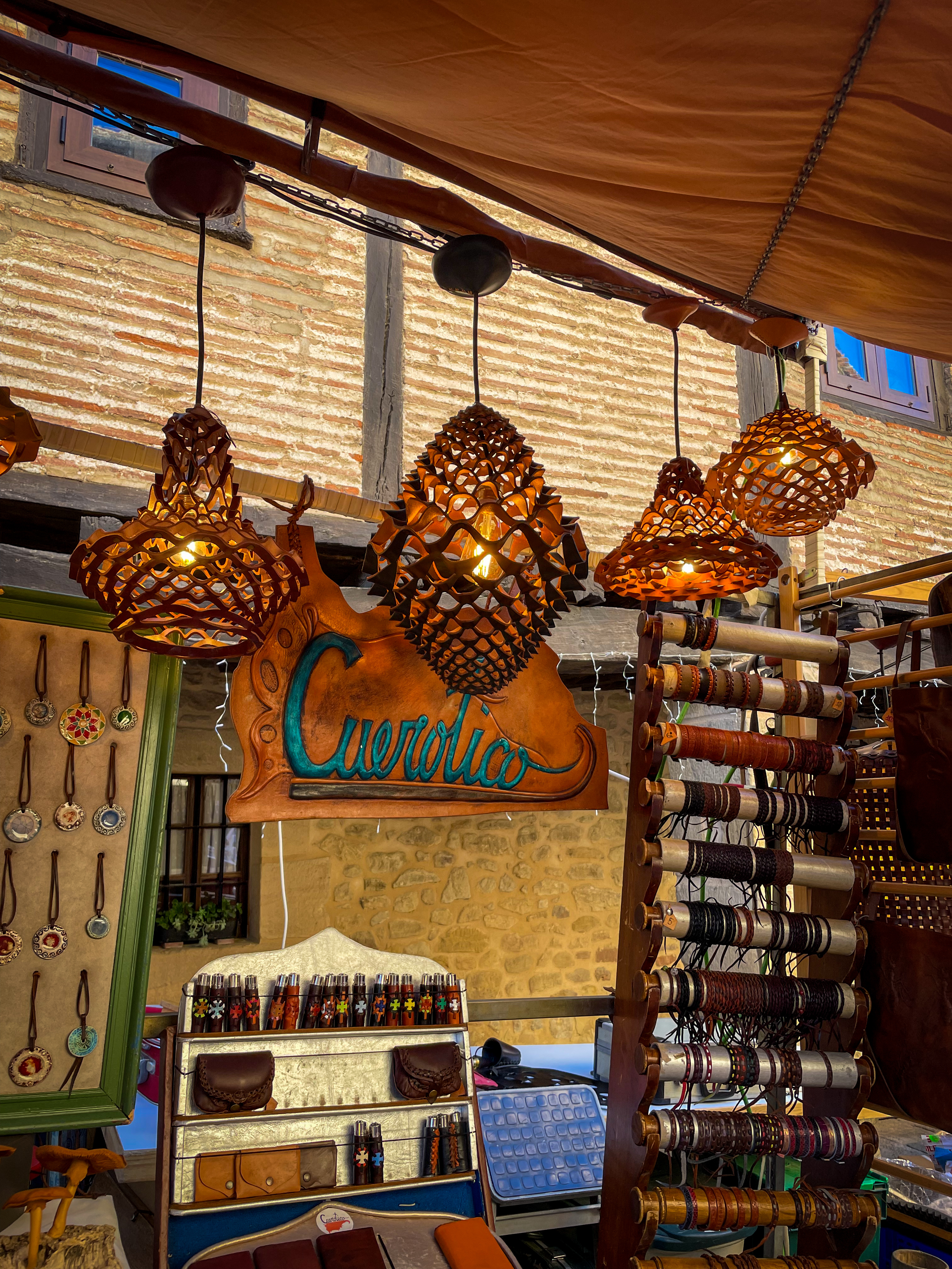 III MERCADO NAVIDEÑO