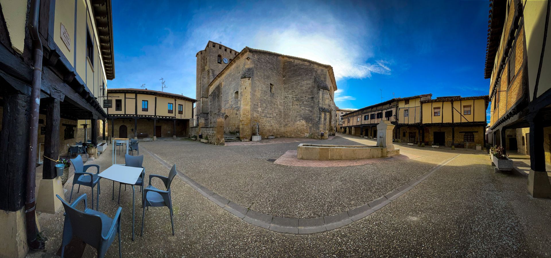 PLAZA IGLESIA